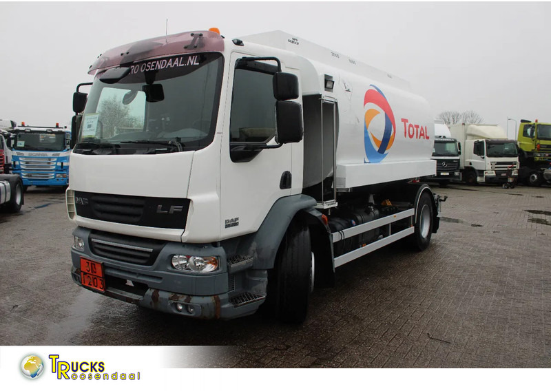 DAF LF 55.280 + 13.000L + 3 compartiment - Грузовик-цистерна: фото 1 DAF LF 55.280 + 13.000L + 3 compartiment - Грузовик-цистерна: фото 1
