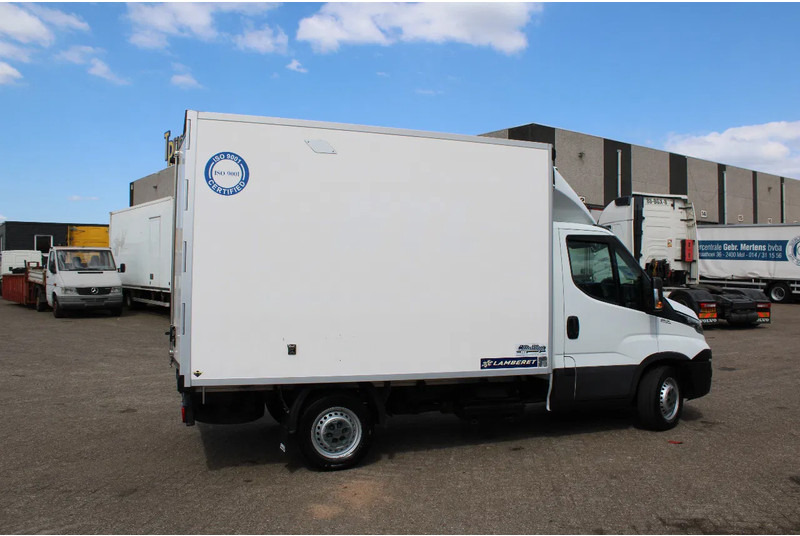 Iveco Daily 35S18 + carrier + electric + 3P - Фургон-рефрижератор: фото 3 Iveco Daily 35S18 + carrier + electric + 3P - Фургон-рефрижератор: фото 3