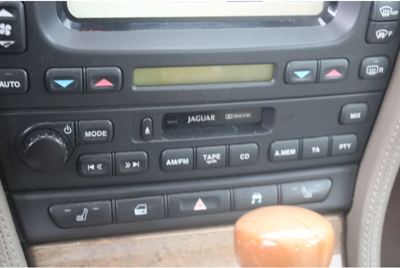 Седан Jaguar S-TYPE 3.0 V6 EXECUTIVE +EURO 3: фото 18 Седан Jaguar S-TYPE 3.0 V6 EXECUTIVE +EURO 3: фото 18