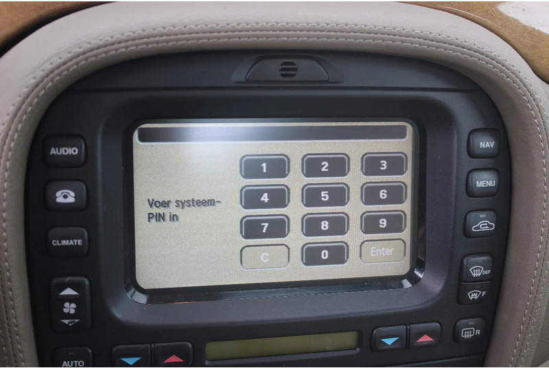 Седан Jaguar S-TYPE 3.0 V6 EXECUTIVE +EURO 3: фото 17 Седан Jaguar S-TYPE 3.0 V6 EXECUTIVE +EURO 3: фото 17