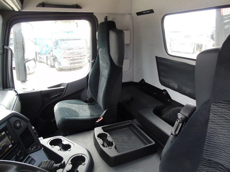 Автоманипулятор Mercedes-Benz Arocs 2051 + 4X4 + HIAB 302 E6 / JIB 70 X 4 + 10 EXTENTSIONS (512hours): фото 13