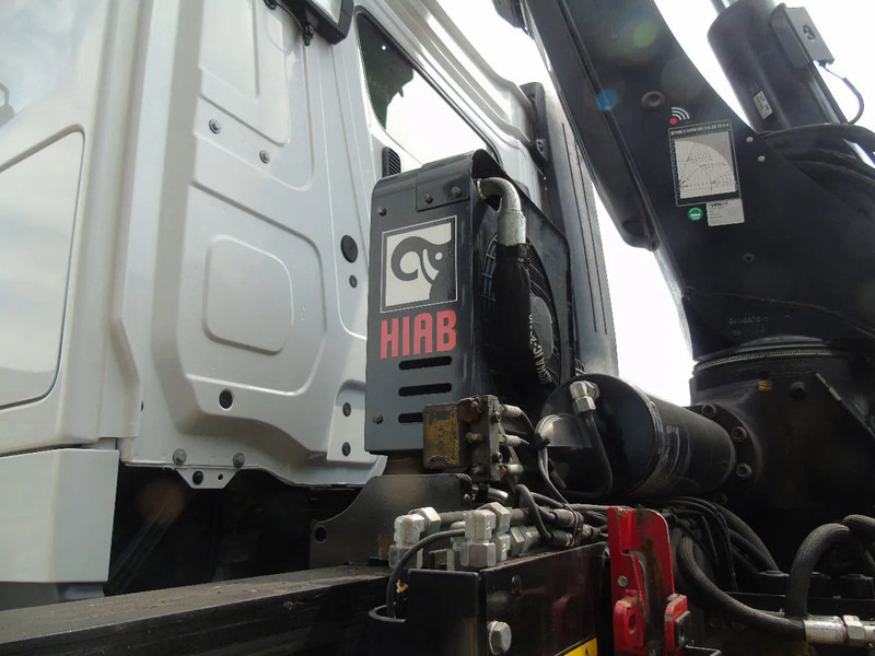 Автоманипулятор Mercedes-Benz Arocs 2051 + 4X4 + HIAB 302 E6 / JIB 70 X 4 + 10 EXTENTSIONS (512hours): фото 19