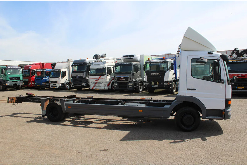 Mercedes-Benz Atego 918 + MANUAL + EURO 2 - Грузовик-шасси: фото 4 Mercedes-Benz Atego 918 + MANUAL + EURO 2 - Грузовик-шасси: фото 4