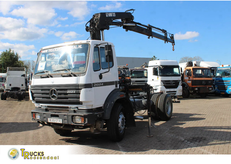 Mercedes-Benz SK 2024 + HIAB 125 + MANUAL - Автоманипулятор: фото 1 Mercedes-Benz SK 2024 + HIAB 125 + MANUAL - Автоманипулятор: фото 1