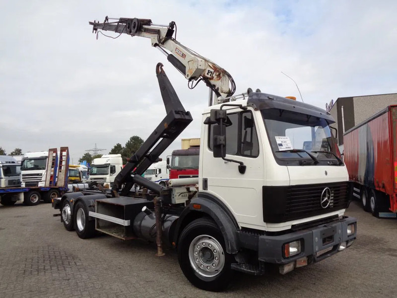 Mercedes-Benz SK 2433 + Semi-Auto + PTO + Serie 14 Crane + 3 pedals - Автоманипулятор: фото 3 Mercedes-Benz SK 2433 + Semi-Auto + PTO + Serie 14 Crane + 3 pedals - Автоманипулятор: фото 3