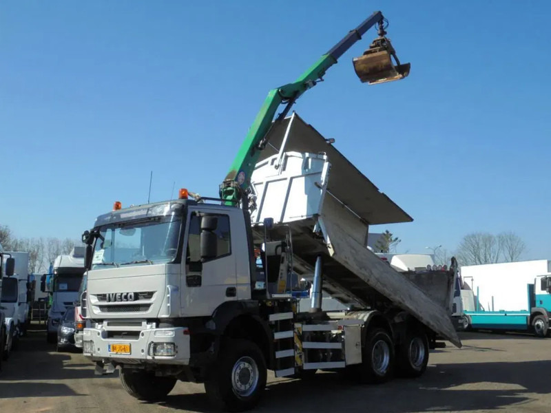 HMF 1643 Z2 1643 Z2 + Z CRANE + TIPPER SYSTEM COMPLETE - Навесное оборудование: фото 4 HMF 1643 Z2 1643 Z2 + Z CRANE + TIPPER SYSTEM COMPLETE - Навесное оборудование: фото 4