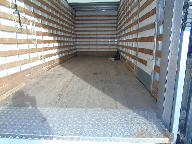 Грузовик с закрытым кузовом Renault D 12.220 + SPECIAL LIFT + EURO 6: фото 9