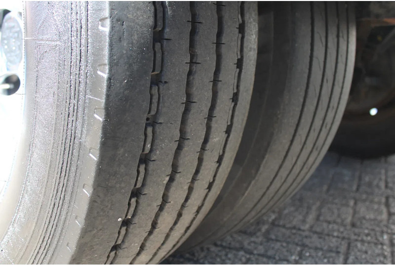 Полуприцеп-фургон Tracon 2x alu axle + lift: фото 14