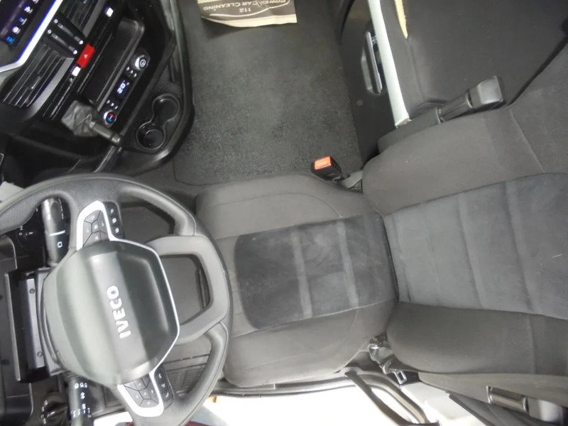 Iveco S-WAY 460+ Euro 6 + LNG + CNG + Retarder - Тягач: фото 5 Iveco S-WAY 460+ Euro 6 + LNG + CNG + Retarder - Тягач: фото 5