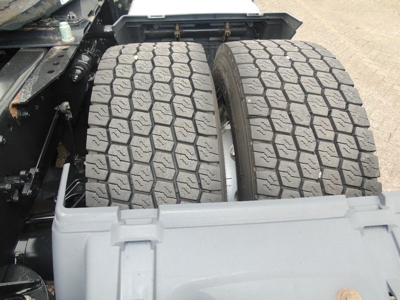 Тягач MAN TGX 18.460 + euro 6 + 6x in stock: фото 18