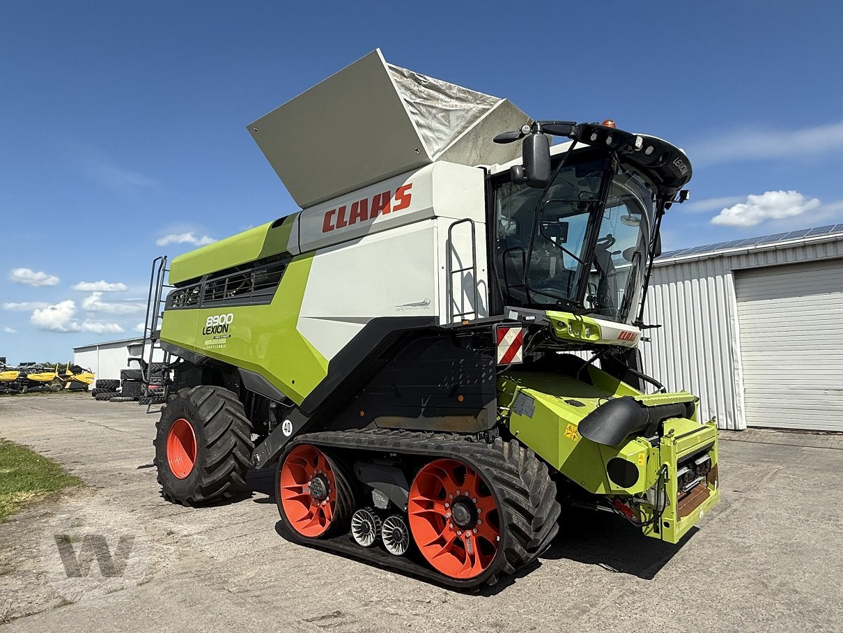 CLAAS Lexion 8900 TT - Зерноуборочный комбайн: фото 1 CLAAS Lexion 8900 TT - Зерноуборочный комбайн: фото 1