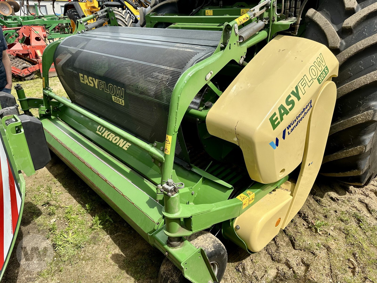 Krone Easy Flow 300 S - Оборудование для кормоуборочного комбайна: фото 1 Krone Easy Flow 300 S - Оборудование для кормоуборочного комбайна: фото 1
