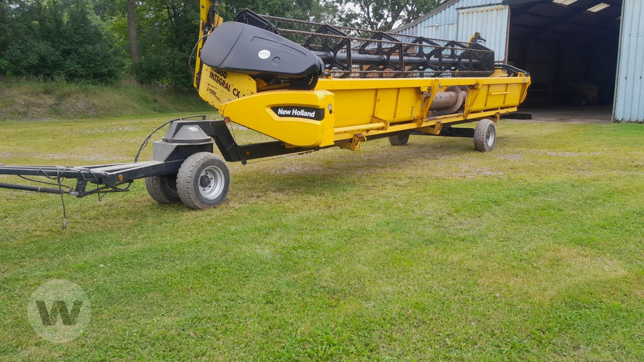 New Holland Schneidwerk 9,10 m - Жатка зерновая: фото 1 New Holland Schneidwerk 9,10 m - Жатка зерновая: фото 1