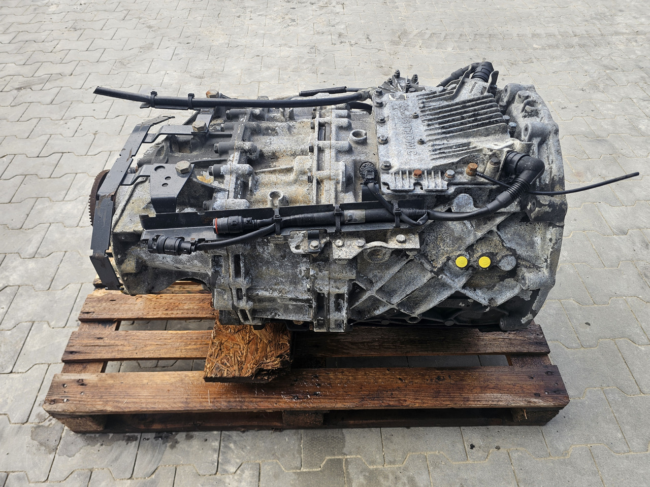 DAF XF 105 GEARBOX / 12AS2330 TD / COMPLETE / WORLDWIDE DELIVERY - Коробка передач: фото 2 DAF XF 105 GEARBOX / 12AS2330 TD / COMPLETE / WORLDWIDE DELIVERY - Коробка передач: фото 2
