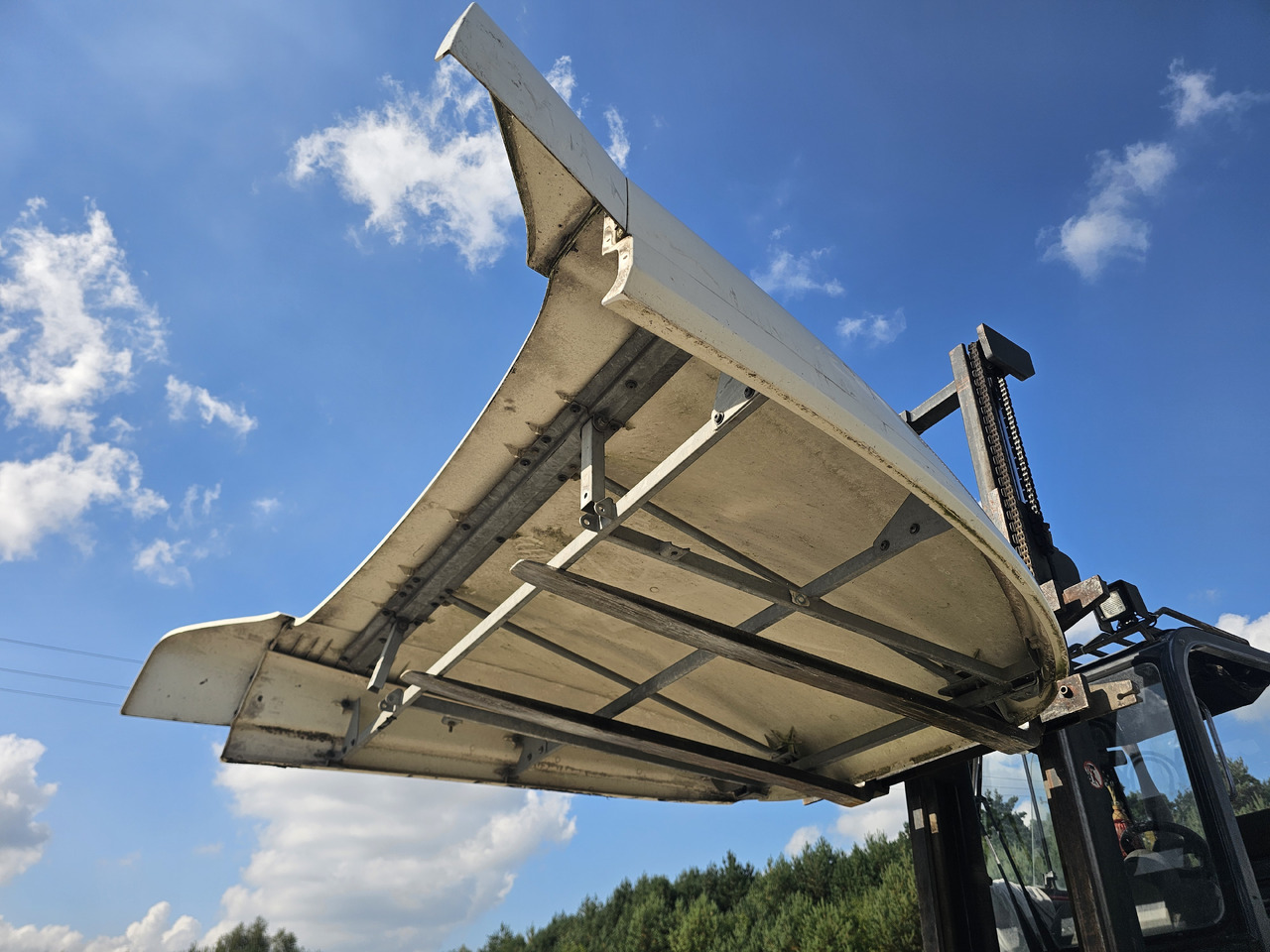 DAF XF105 SPACE CAB / ROOF SPOILER - Аэродинамика/ Спойлеры: фото 5 DAF XF105 SPACE CAB / ROOF SPOILER - Аэродинамика/ Спойлеры: фото 5