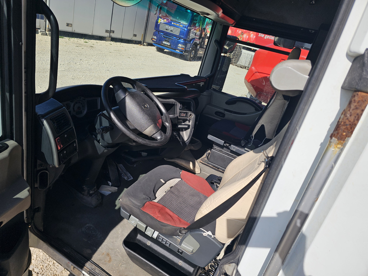 RENAULT MAGNUM DXI VEGA LIFT / COMPLETE CABINE - Кабина: фото 5 RENAULT MAGNUM DXI VEGA LIFT / COMPLETE CABINE - Кабина: фото 5