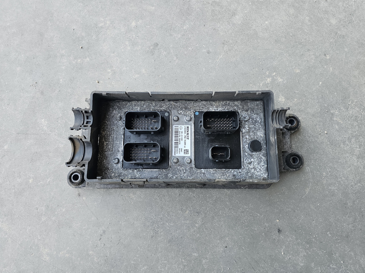 RENAULT RANGE T / RCIOM Lo CONTROL UNIT / 21855950 P03 - Блок управления: фото 2 RENAULT RANGE T / RCIOM Lo CONTROL UNIT / 21855950 P03 - Блок управления: фото 2