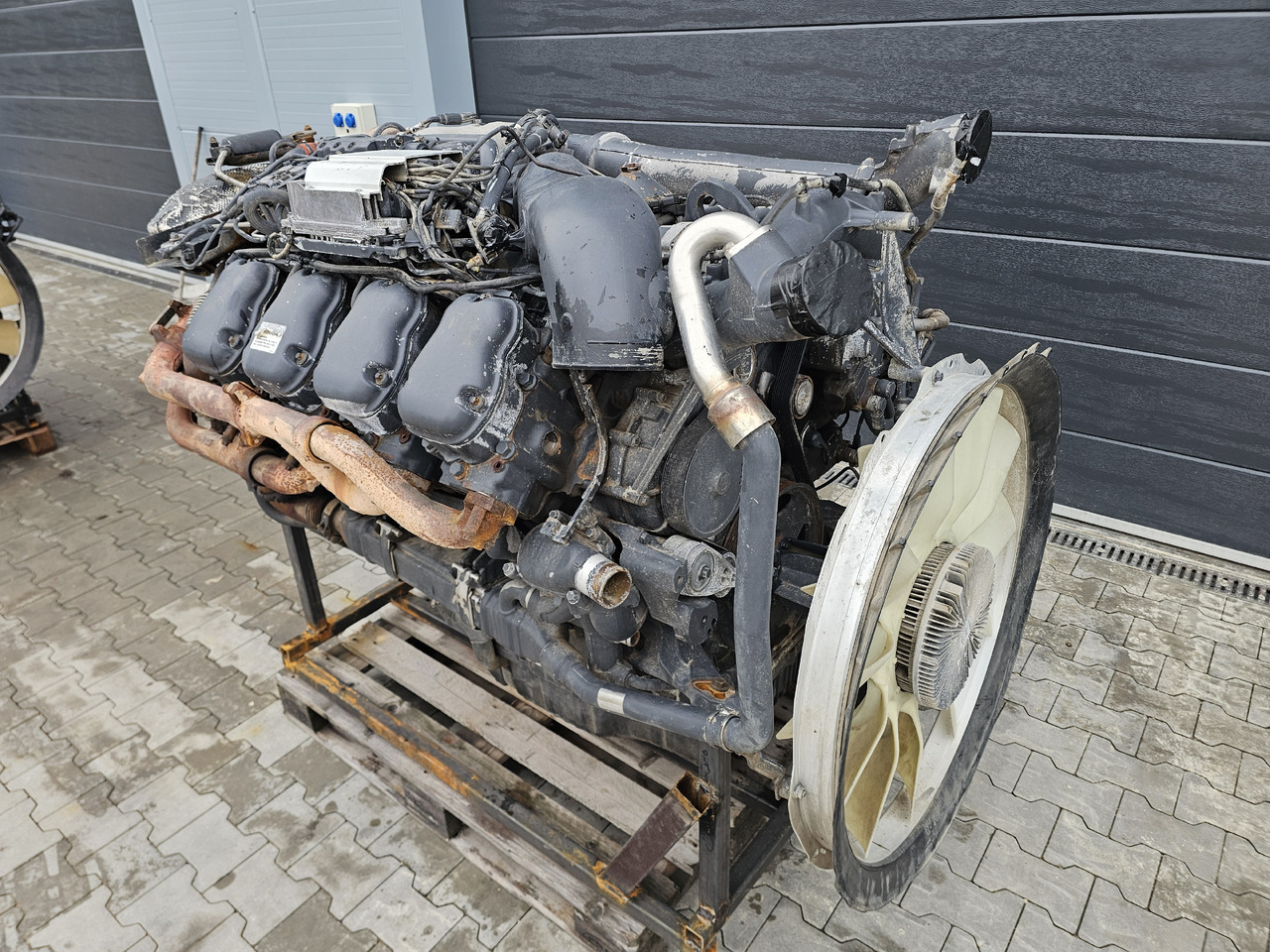 SCANIA R580 / DC16 102 V8 / EURO 6 / COMPLETE ENGINE - Двигатель: фото 4 SCANIA R580 / DC16 102 V8 / EURO 6 / COMPLETE ENGINE - Двигатель: фото 4