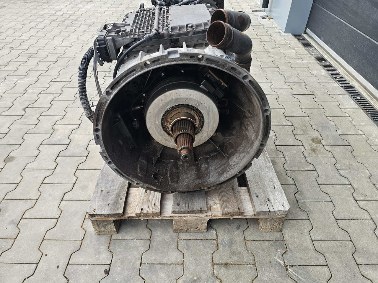 VOLVO FH FM FMX / SPO2812 / RETARDER / CRAWLER / COMPLETE GEARBOX - Коробка передач: фото 4 VOLVO FH FM FMX / SPO2812 / RETARDER / CRAWLER / COMPLETE GEARBOX - Коробка передач: фото 4