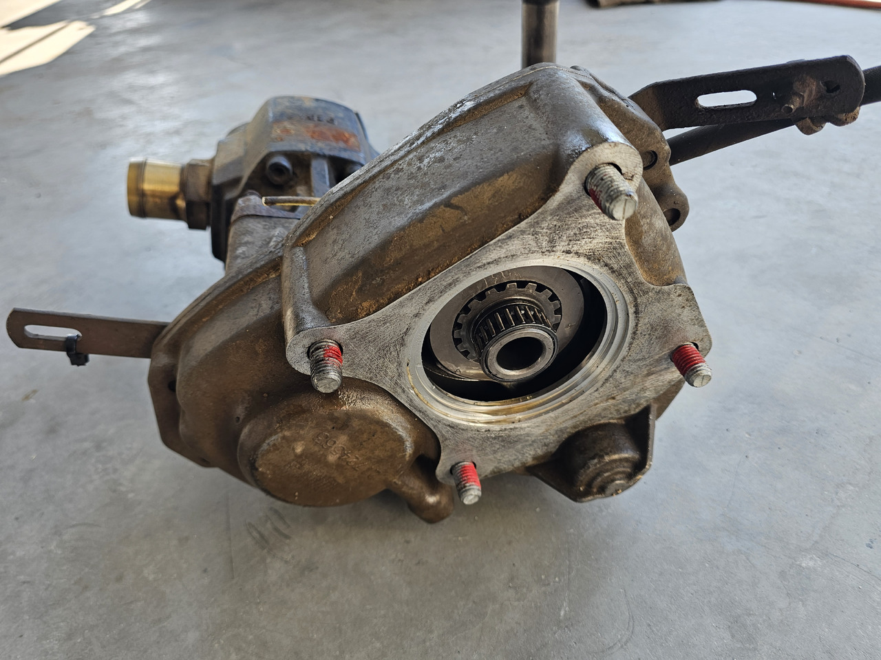 VOLVO HYDRAULIC SET PTO PUMP SHAFT / VOLVO FH FM FH4 FH5 / WORLDWIDE DELIVERY - Гидравлика: фото 5 VOLVO HYDRAULIC SET PTO PUMP SHAFT / VOLVO FH FM FH4 FH5 / WORLDWIDE DELIVERY - Гидравлика: фото 5