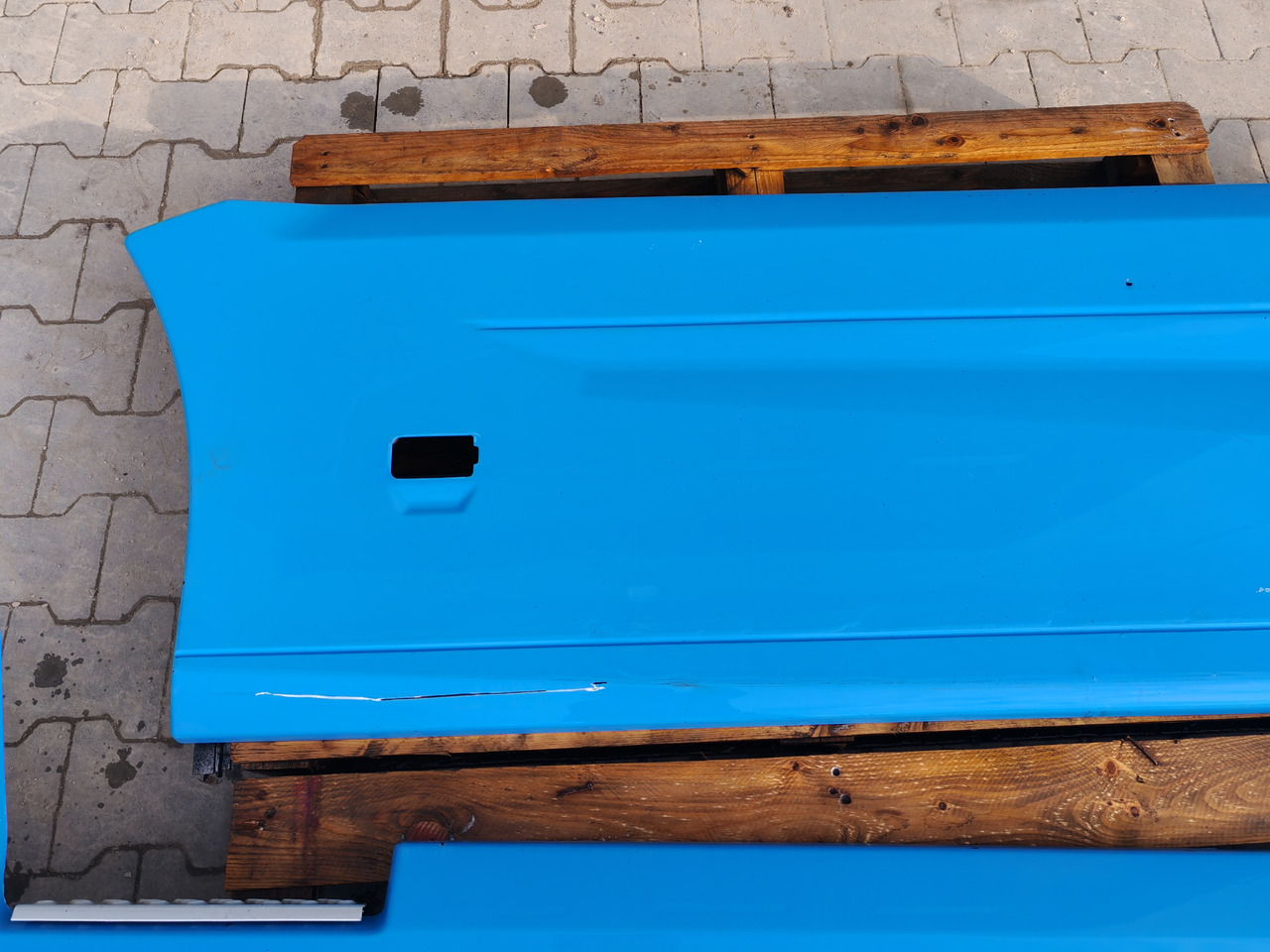 RENAULT RANGE T EURO 6 / SIDE SPOILERS SET - Запчасти: фото 5 RENAULT RANGE T EURO 6 / SIDE SPOILERS SET - Запчасти: фото 5