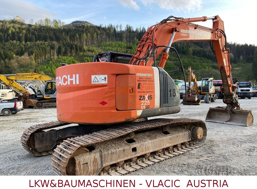 Гусеничный экскаватор Hitachi ZX 225 USLC-3: фото 12