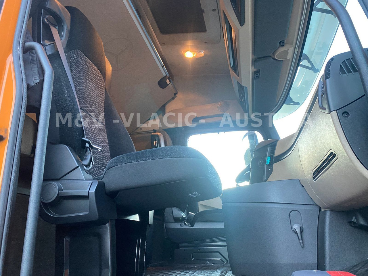 Грузовик-контейнеровоз/ Сменный кузов Mercedes-Benz 2542: фото 22 Грузовик-контейнеровоз/ Сменный кузов Mercedes-Benz 2542: фото 22