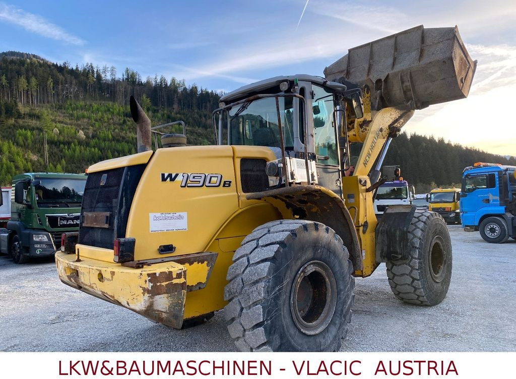 New Holland W190 B New Holland W190 B - Колёсный погрузчик: фото 4 New Holland W190 B New Holland W190 B - Колёсный погрузчик: фото 4