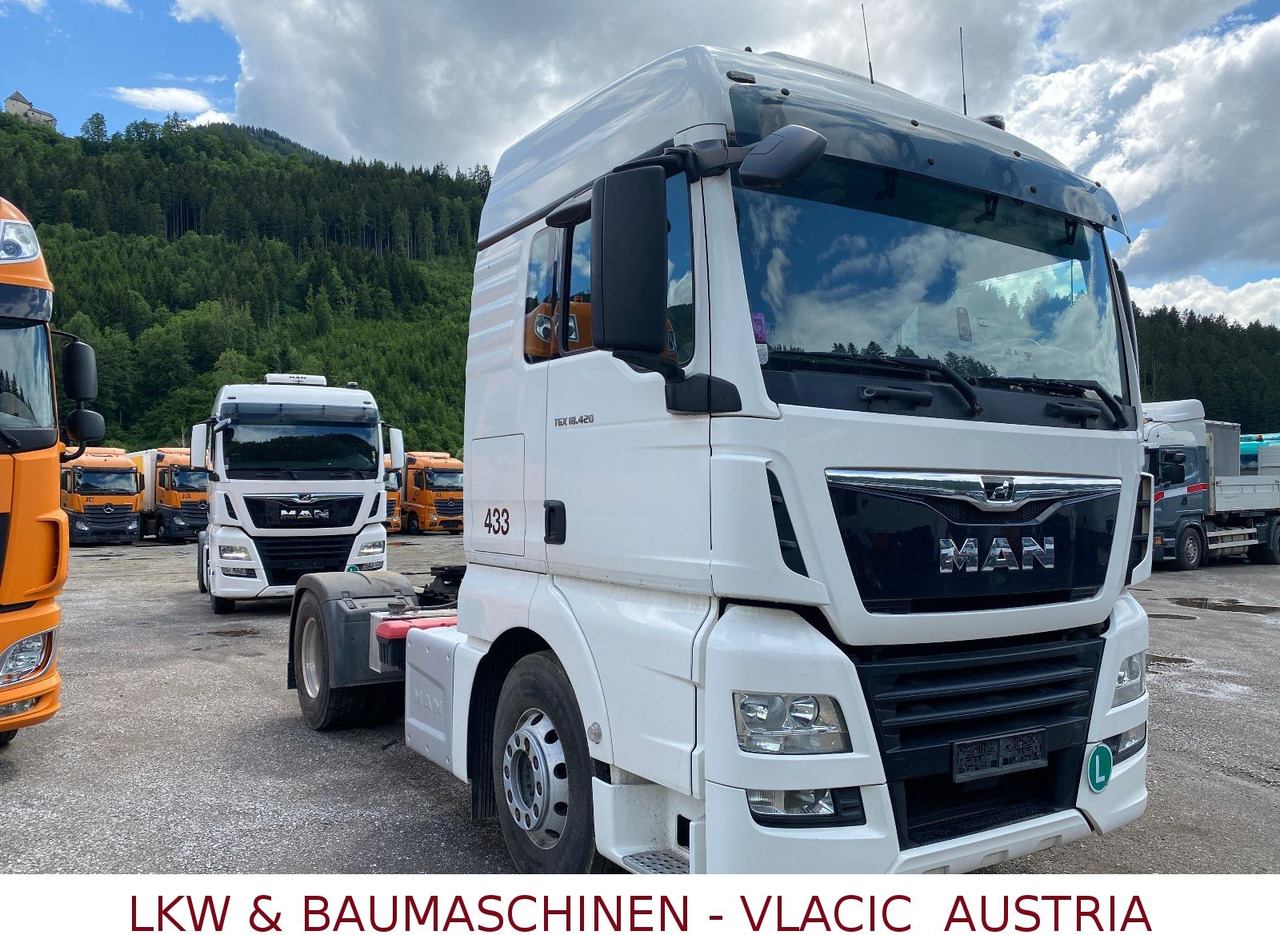 MAN TGX 18.420 (eigengewicht 6939Kg) MAN TGX 18.420 (eigengewicht 6939Kg) - Тягач: фото 2 MAN TGX 18.420 (eigengewicht 6939Kg) MAN TGX 18.420 (eigengewicht 6939Kg) - Тягач: фото 2