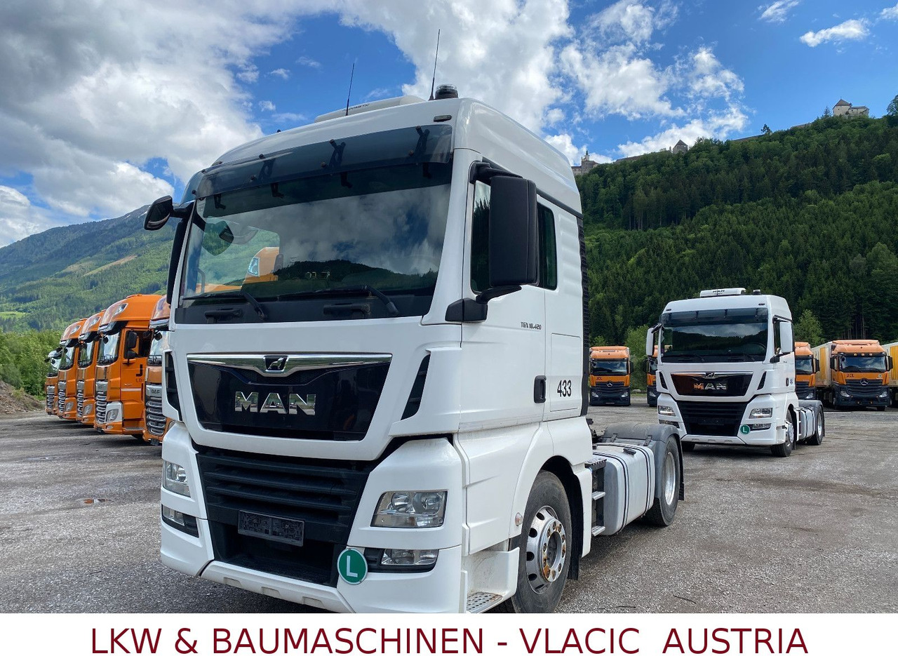 MAN TGX 18.420 (eigengewicht 6939Kg) MAN TGX 18.420 (eigengewicht 6939Kg) - Тягач: фото 1 MAN TGX 18.420 (eigengewicht 6939Kg) MAN TGX 18.420 (eigengewicht 6939Kg) - Тягач: фото 1