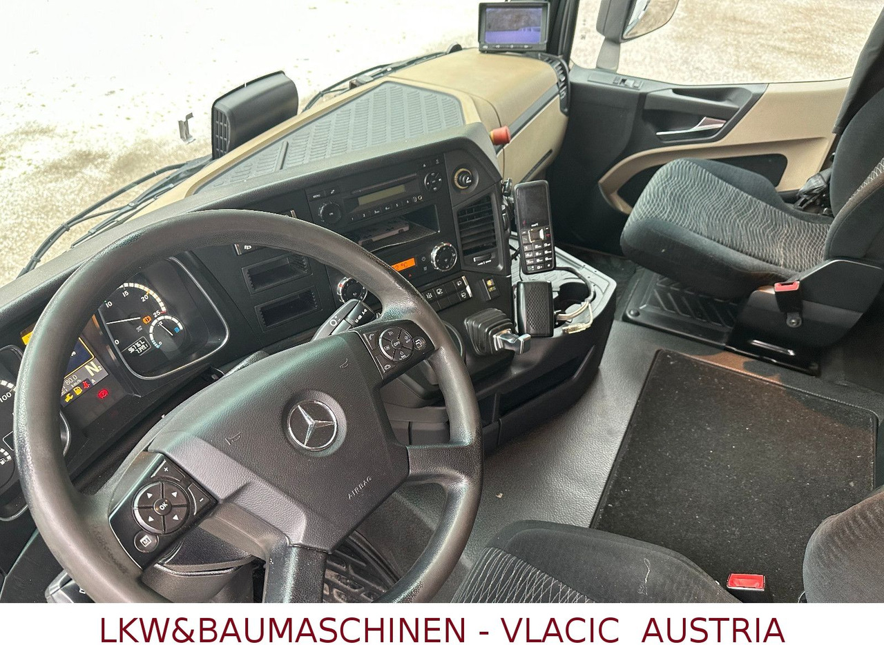 Mercedes-Benz Actros 1840 ADR - Тягач: фото 4 Mercedes-Benz Actros 1840 ADR - Тягач: фото 4