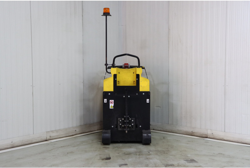 Hyster LO5.0T - Складской тягач: фото 3 Hyster LO5.0T - Складской тягач: фото 3