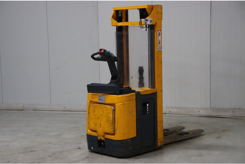 Jungheinrich ERC214 - Штабелер: фото 2 Jungheinrich ERC214 - Штабелер: фото 2