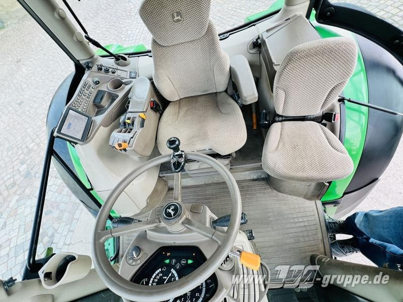 Трактор John Deere 6210R: фото 10