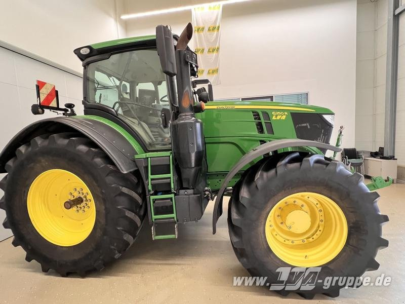 Трактор John Deere 6250R: фото 7 Трактор John Deere 6250R: фото 7