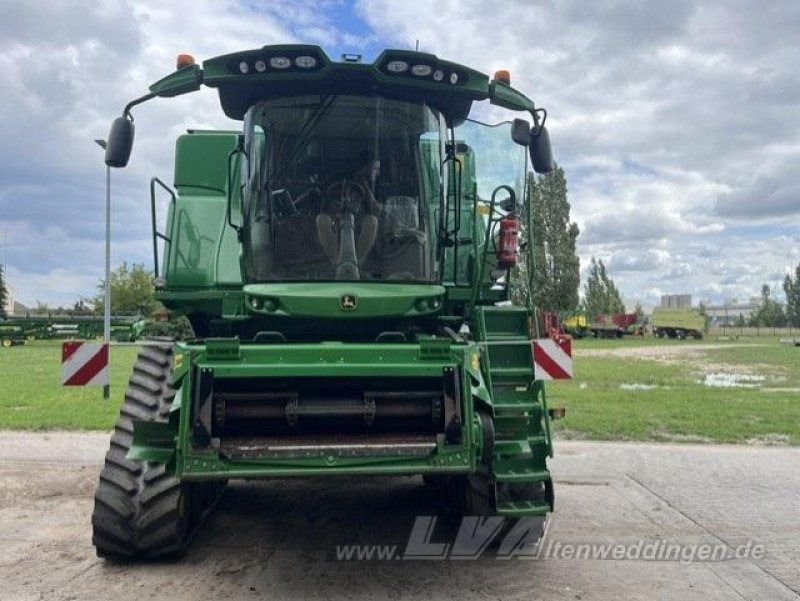 John Deere T670 - Зерноуборочный комбайн: фото 1 John Deere T670 - Зерноуборочный комбайн: фото 1