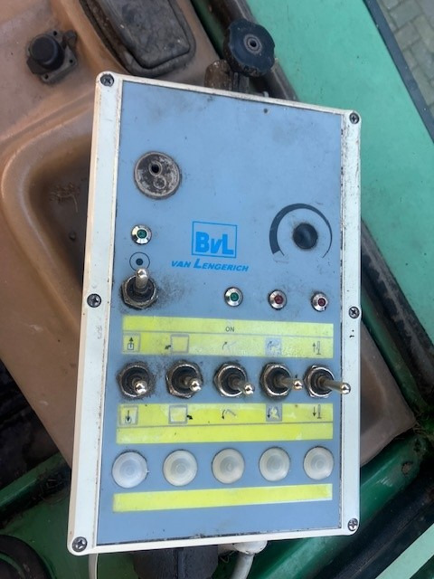 BVL V-mix 12LS - Кормораздатчик: фото 3 BVL V-mix 12LS - Кормораздатчик: фото 3