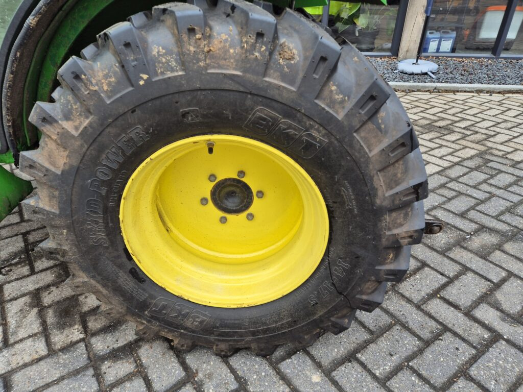 JOHN DEERE 2520 - Минитрактор: фото 5 JOHN DEERE 2520 - Минитрактор: фото 5