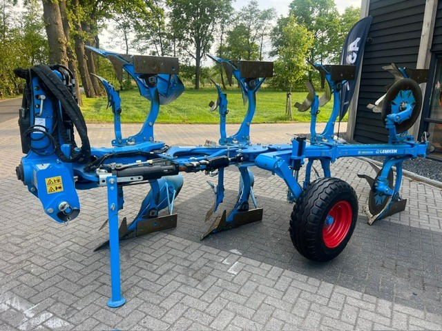 LEMKEN 4-scissor vario plough - Техника для обработки почвы: фото 1 LEMKEN 4-scissor vario plough - Техника для обработки почвы: фото 1