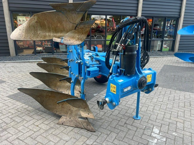 LEMKEN 4-scissor vario plough - Техника для обработки почвы: фото 4 LEMKEN 4-scissor vario plough - Техника для обработки почвы: фото 4