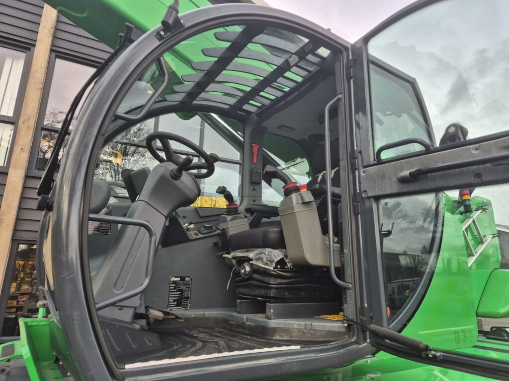 Телескопический погрузчик MAGNI RTH 6.30: фото 10 Телескопический погрузчик MAGNI RTH 6.30: фото 10