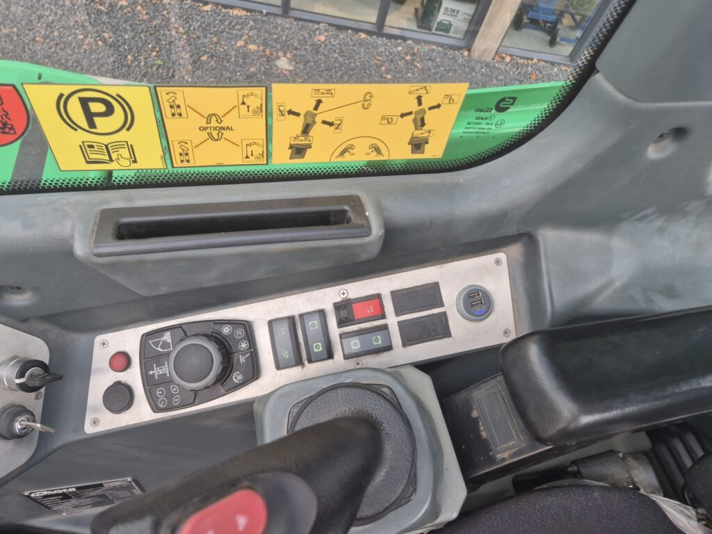 Телескопический погрузчик MAGNI RTH 6.30: фото 12 Телескопический погрузчик MAGNI RTH 6.30: фото 12