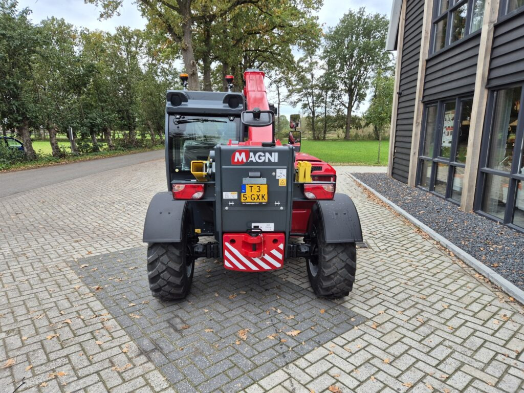 MAGNI TH 3.6 - Телескопический погрузчик: фото 4 MAGNI TH 3.6 - Телескопический погрузчик: фото 4