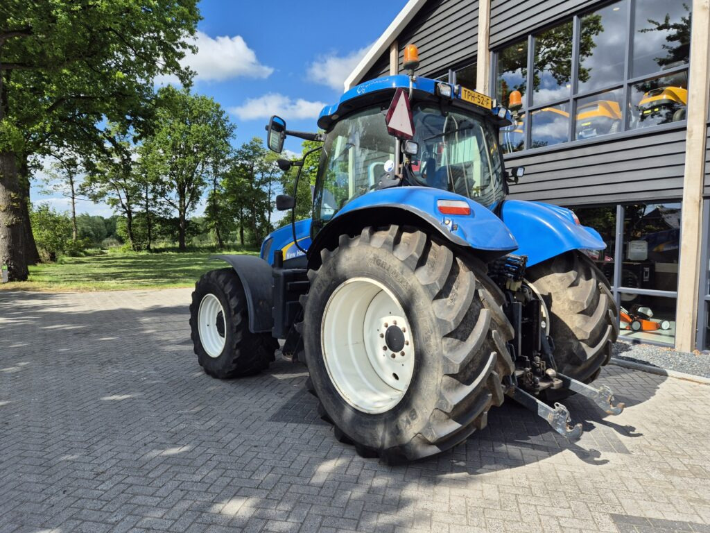NEW HOLLAND T6080 - Трактор: фото 3 NEW HOLLAND T6080 - Трактор: фото 3