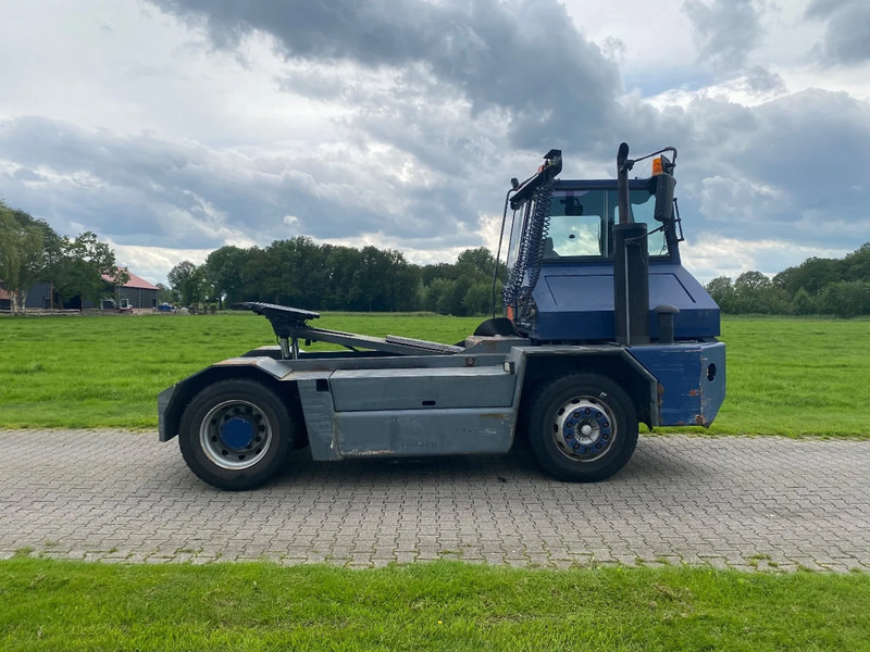 Sisu E TRX 182 | HYDROLIC | CENTRAL LUBRIGATION | NO RUST !!! - Терминальный тягач: фото 3 Sisu E TRX 182 | HYDROLIC | CENTRAL LUBRIGATION | NO RUST !!! - Терминальный тягач: фото 3