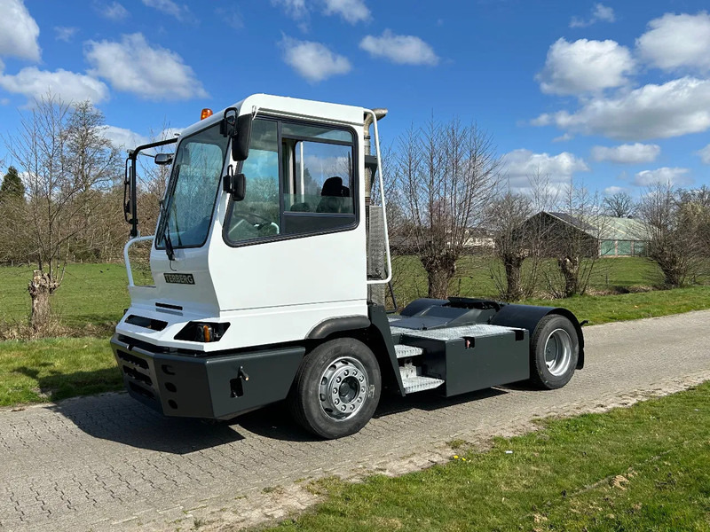Terberg YT 182 TERBERG | MEGA | CLIMA | LOW HOURS | NEW ENGINE - Терминальный тягач: фото 1 Terberg YT 182 TERBERG | MEGA | CLIMA | LOW HOURS | NEW ENGINE - Терминальный тягач: фото 1