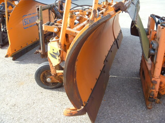 Unimog Schneepflug - Schneeschild Pietsch EK325 - Отвал для снега: фото 2 Unimog Schneepflug - Schneeschild Pietsch EK325 - Отвал для снега: фото 2