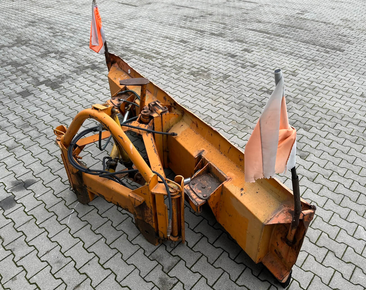 Unimog Schneepflug - Schneeschild Schmidt Landw. - Отвал для снега: фото 4 Unimog Schneepflug - Schneeschild Schmidt Landw. - Отвал для снега: фото 4