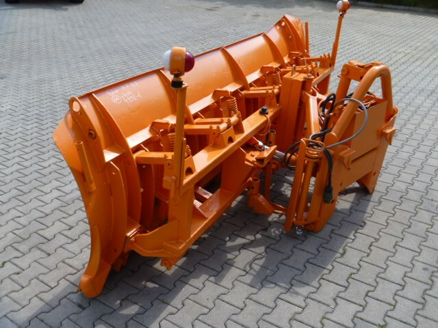 Unimog Schneepflug - Schneeschild Schmidt MF5.3 - Отвал для снега: фото 3 Unimog Schneepflug - Schneeschild Schmidt MF5.3 - Отвал для снега: фото 3