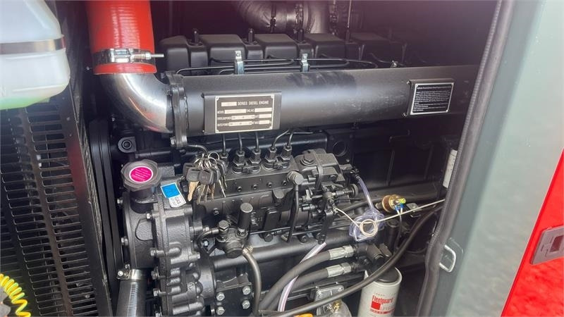 Bauer GFS-120 ATS, 120 kW/150 kVA - Электрогенератор: фото 4 Bauer GFS-120 ATS, 120 kW/150 kVA - Электрогенератор: фото 4